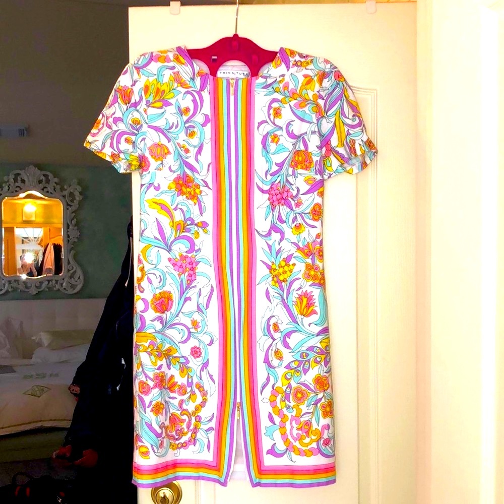 Brand New Trina Turk muticolored fully lined summer sexy zipper dress sz 4